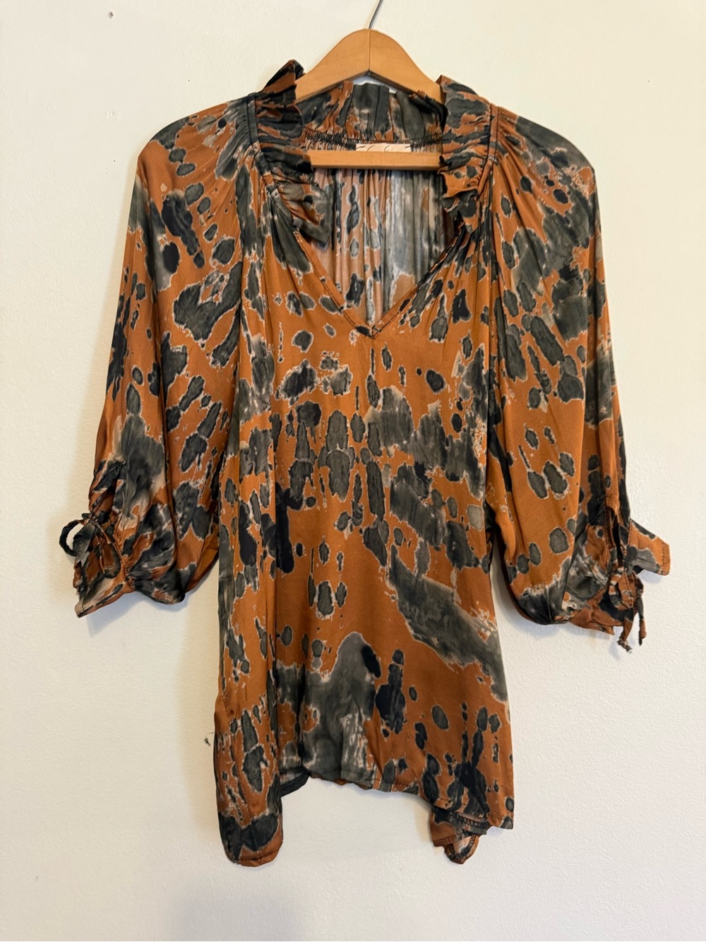 Sofia Made in Italy Eloise Puff Tie Slvs Blouse S/M Brown Black Splatter